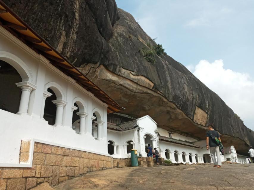 Restwell Homestay Dambulla Esterno foto